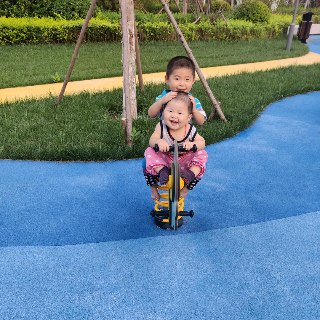 巴黎的🌧️打湿了东京的夜