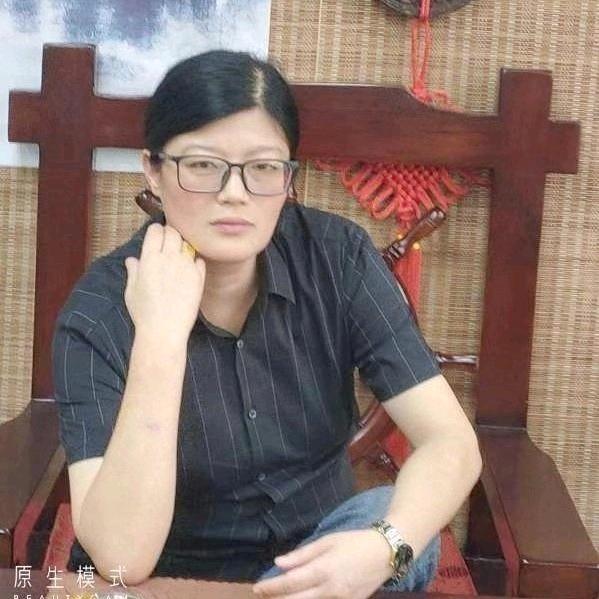 英子.