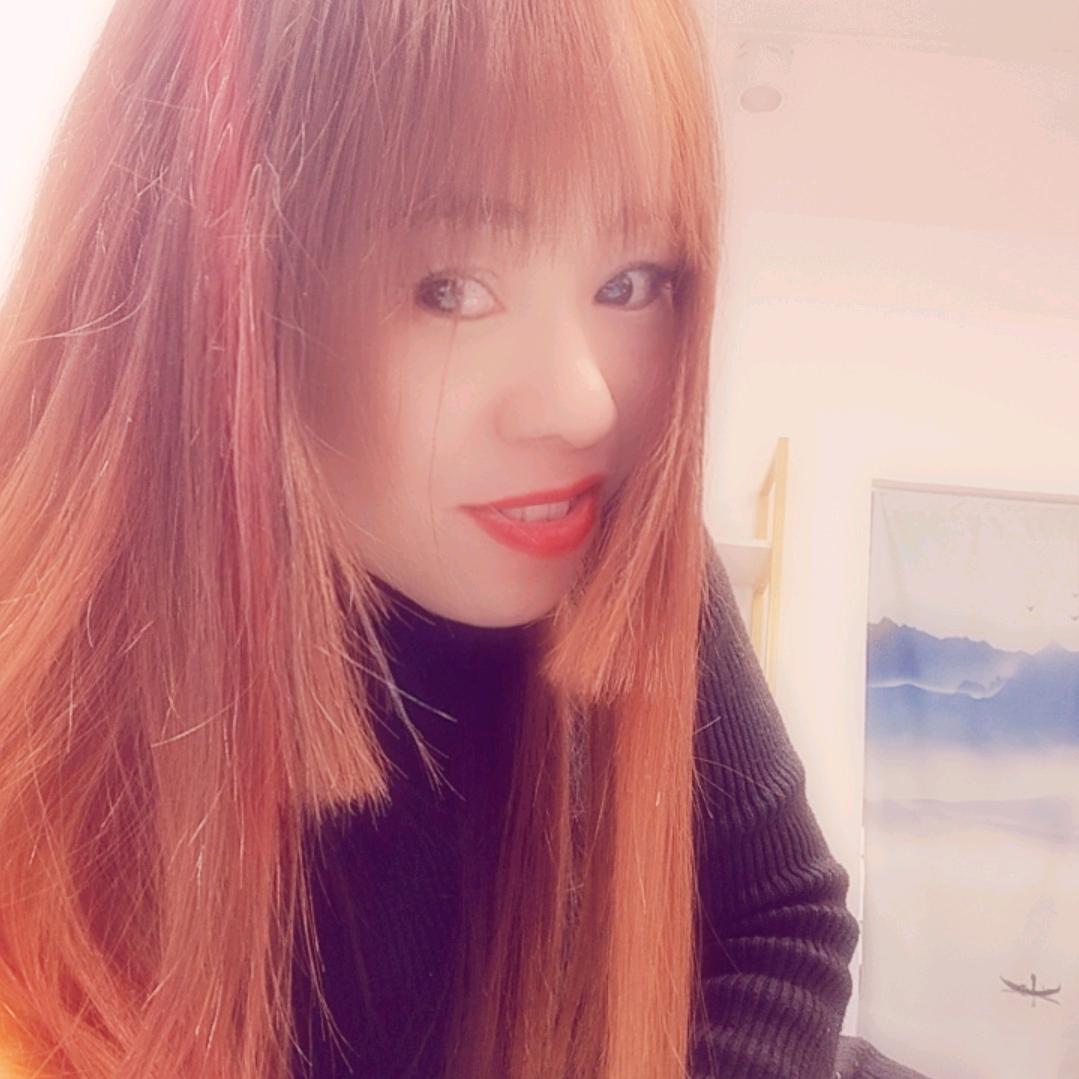 胡小(拒加微信)拒绝私聊〉