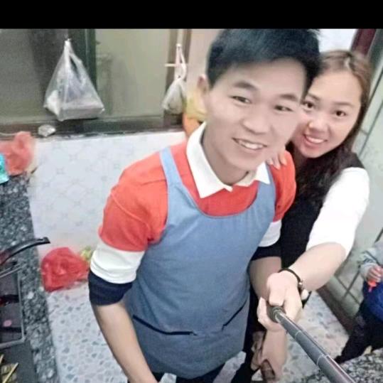 龙家二小姐梅梅