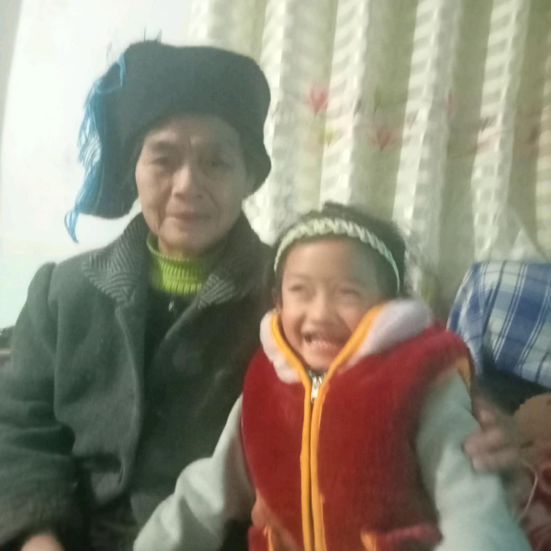 我是陈晨，专业外内墙装修