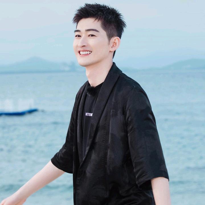 沙尔飘飘，风儿吹吹