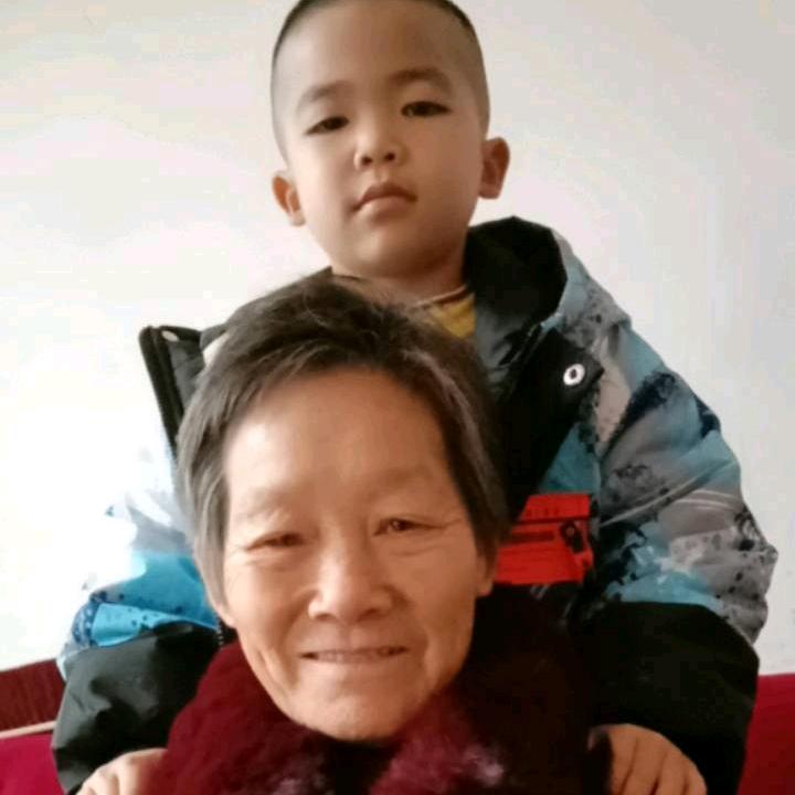 姚岚奶