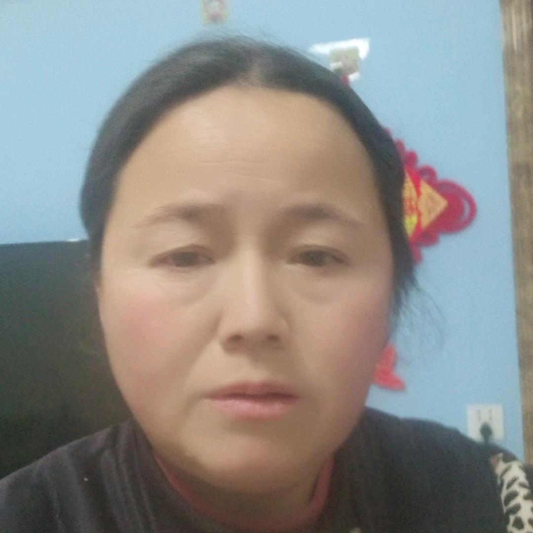 牡丹花下