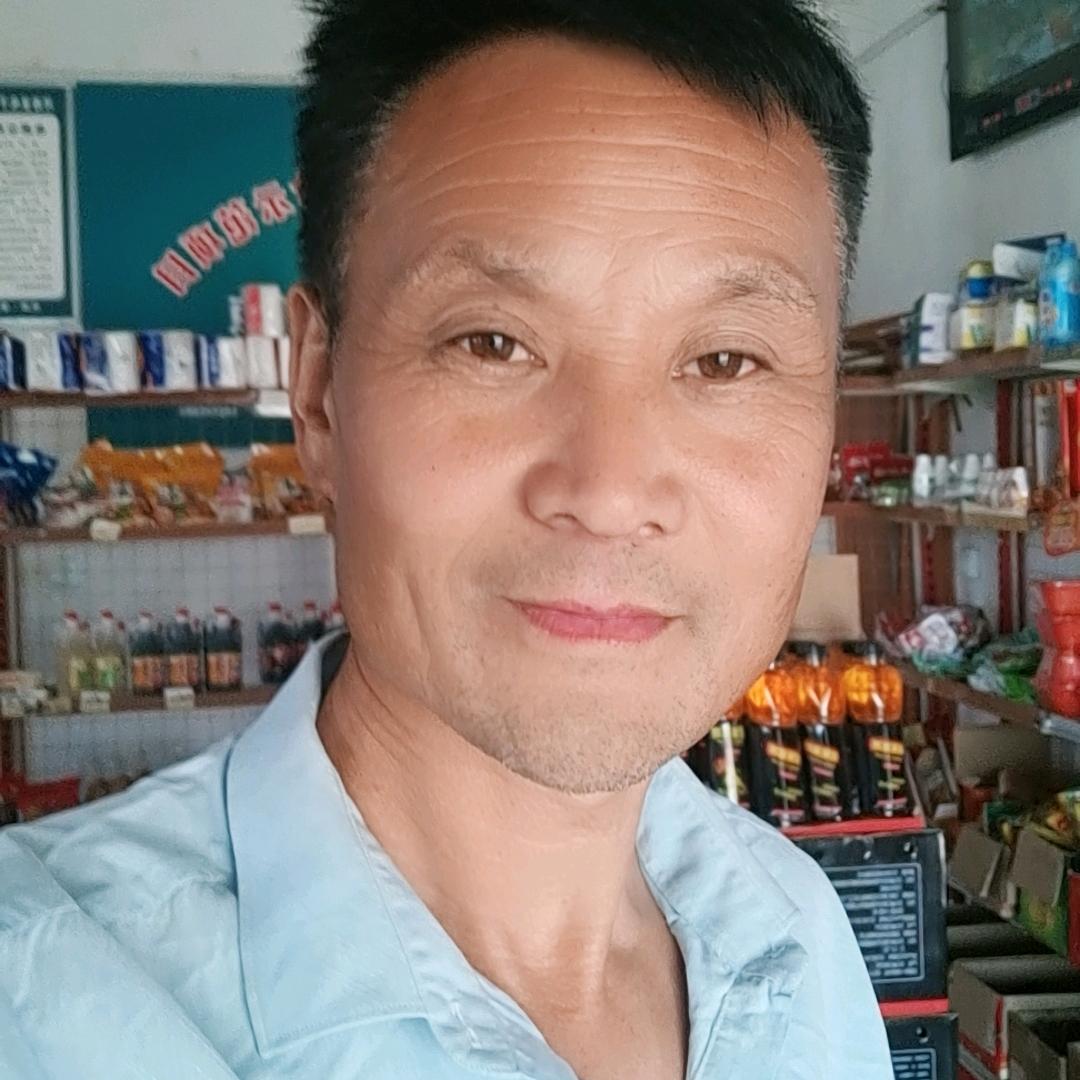 李安伟，