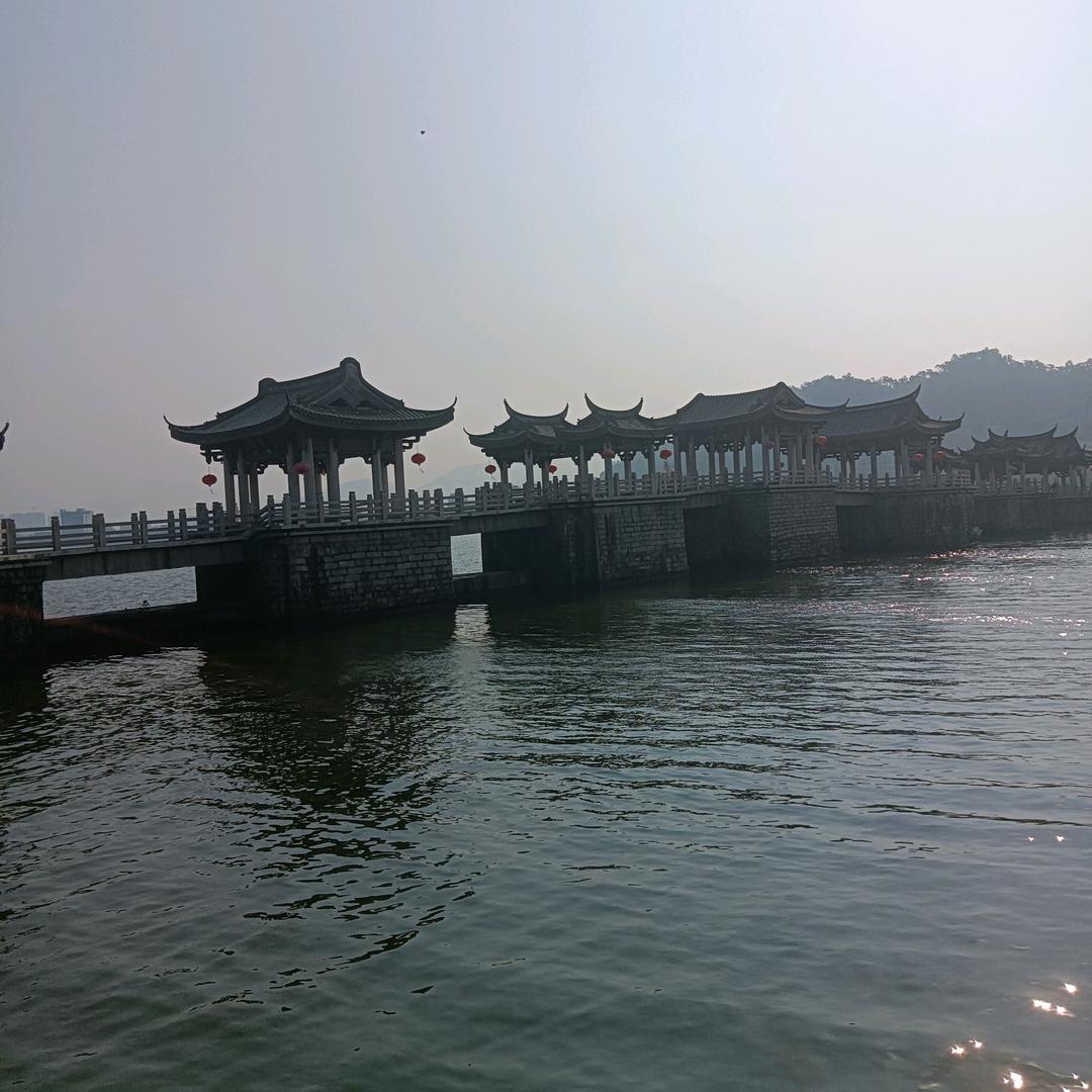 辉哥。