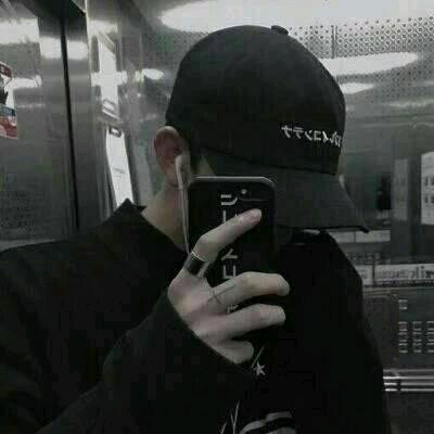 话不多先生