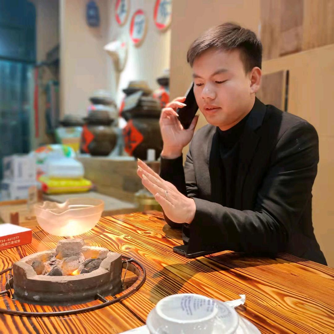 智鑫货运信息服务部