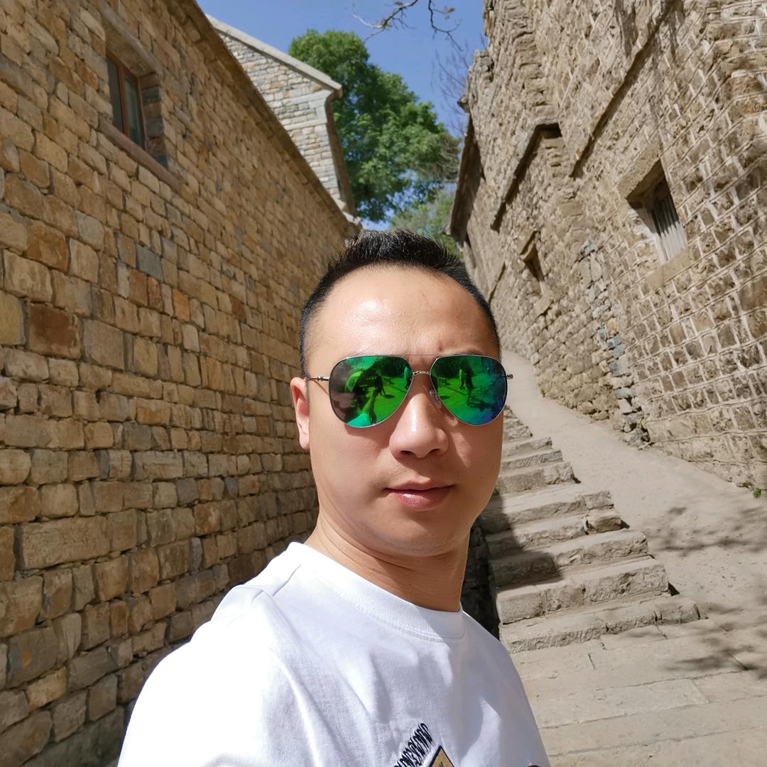 发型师   王子一