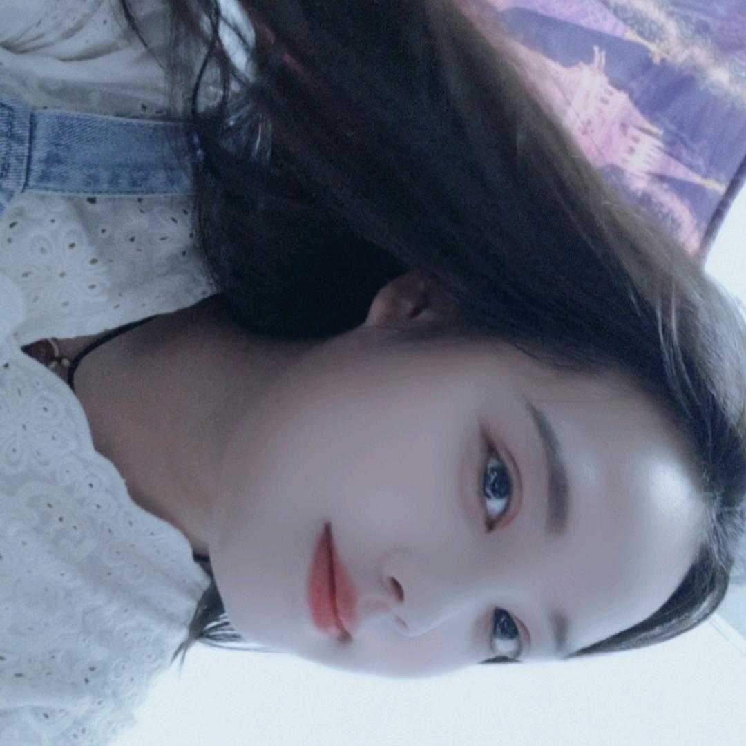 丢了笑脸的女孩