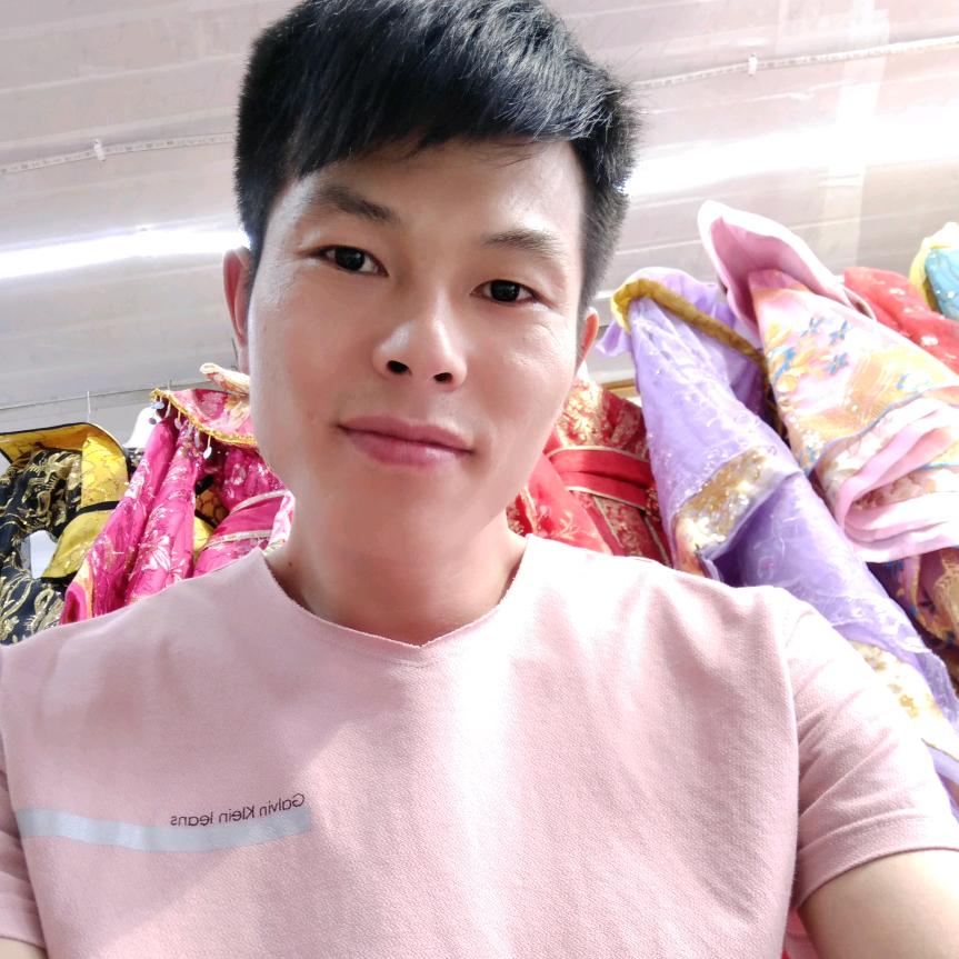 张家田   专业化妆品软管.铝塑管.生产