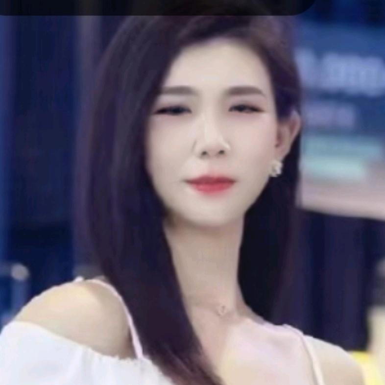 蔫花笑倾城美