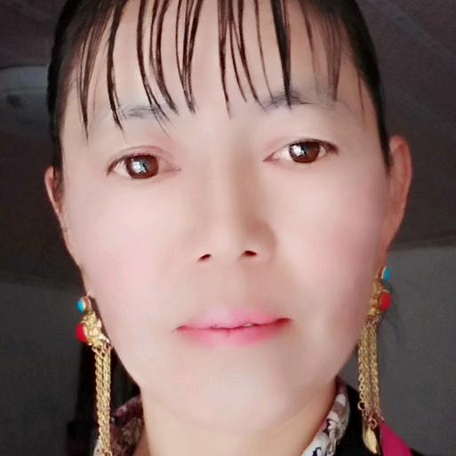 杜鹃花。