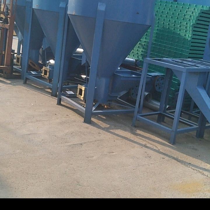 豫西养殖机械韩俊伟