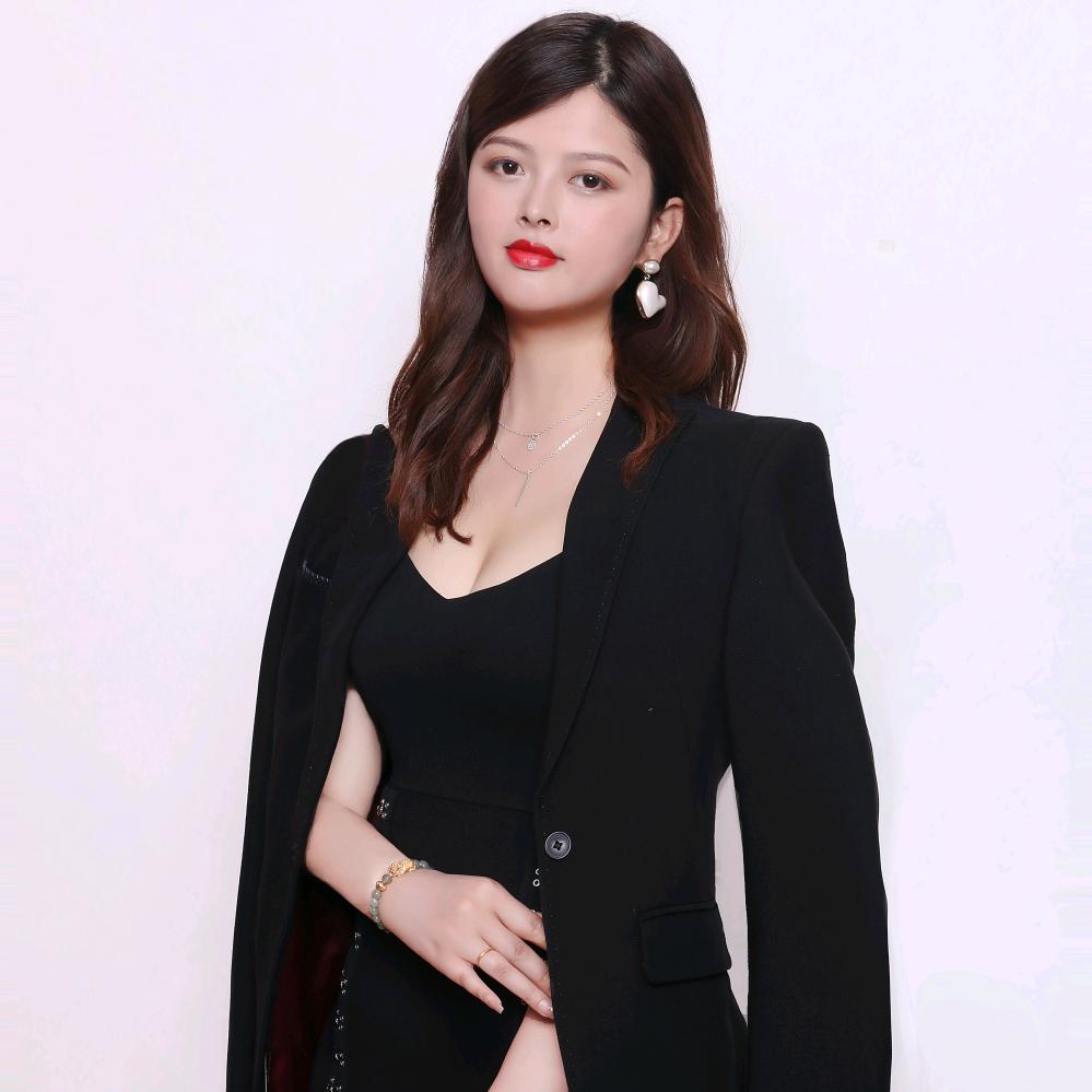 龙泉门窗 苗姐