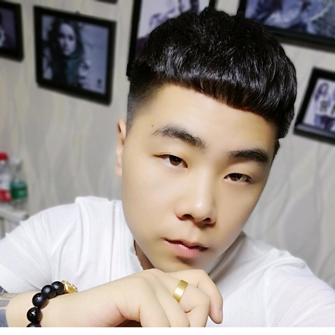 本溪独立设计师Mr.崔