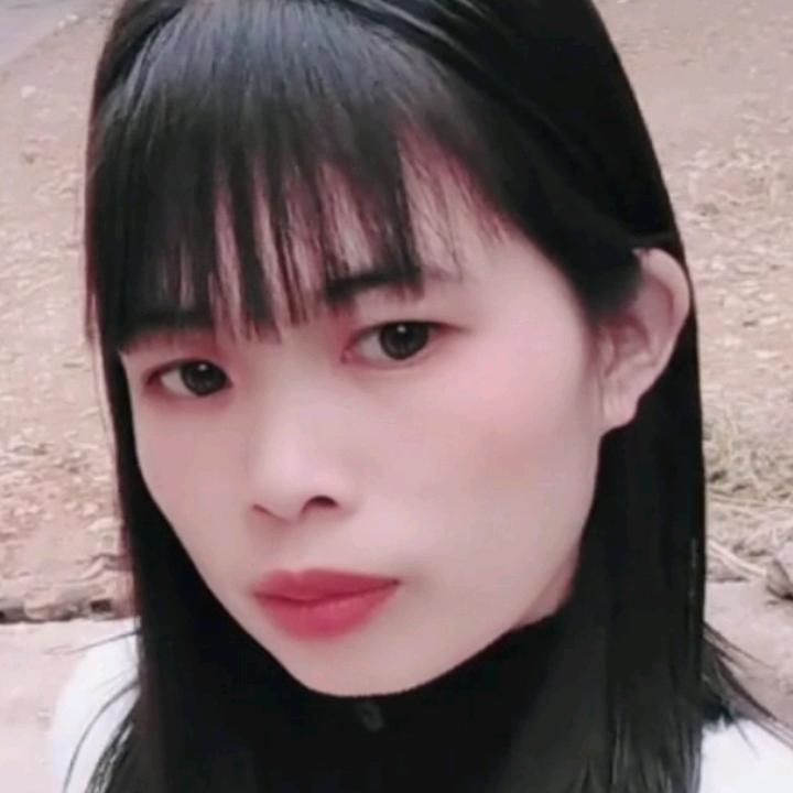 罗