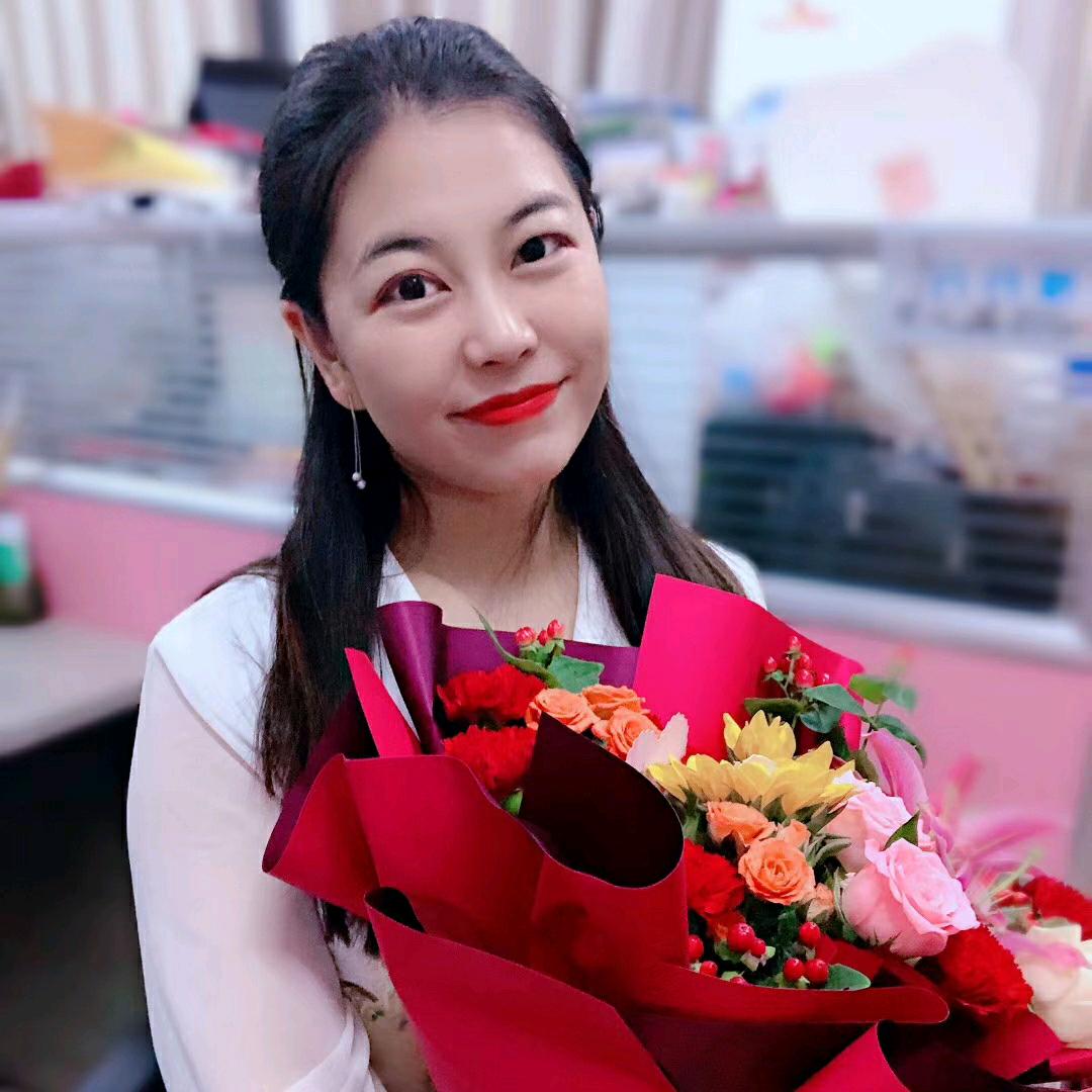 书法系少女王晨阳