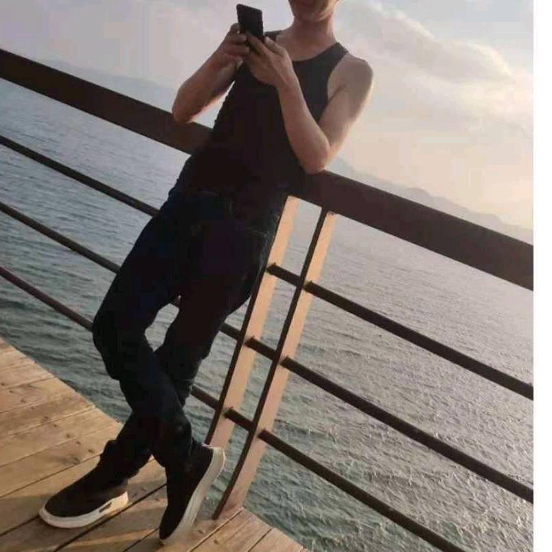 不要说话。