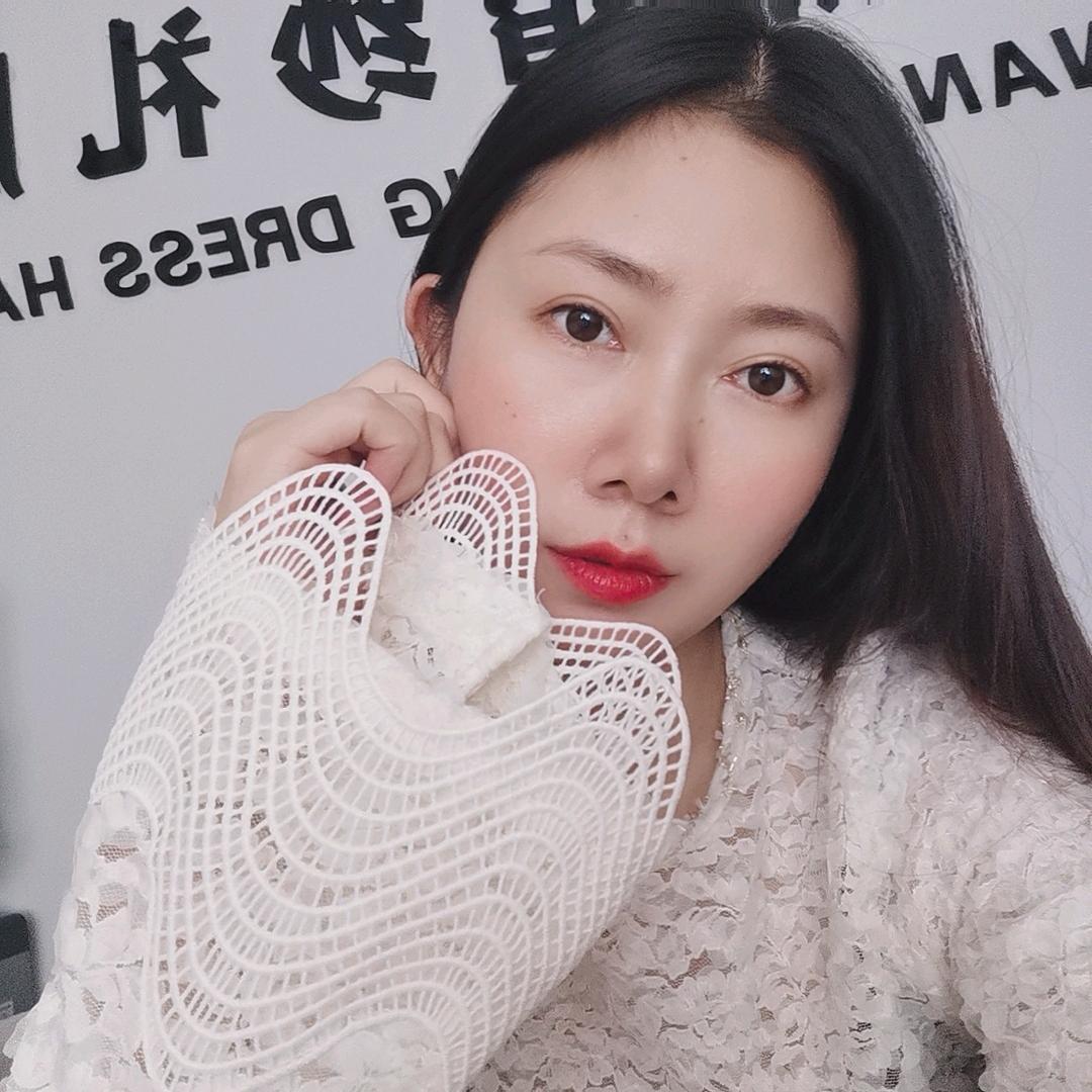 叶县娜娜婚纱礼服