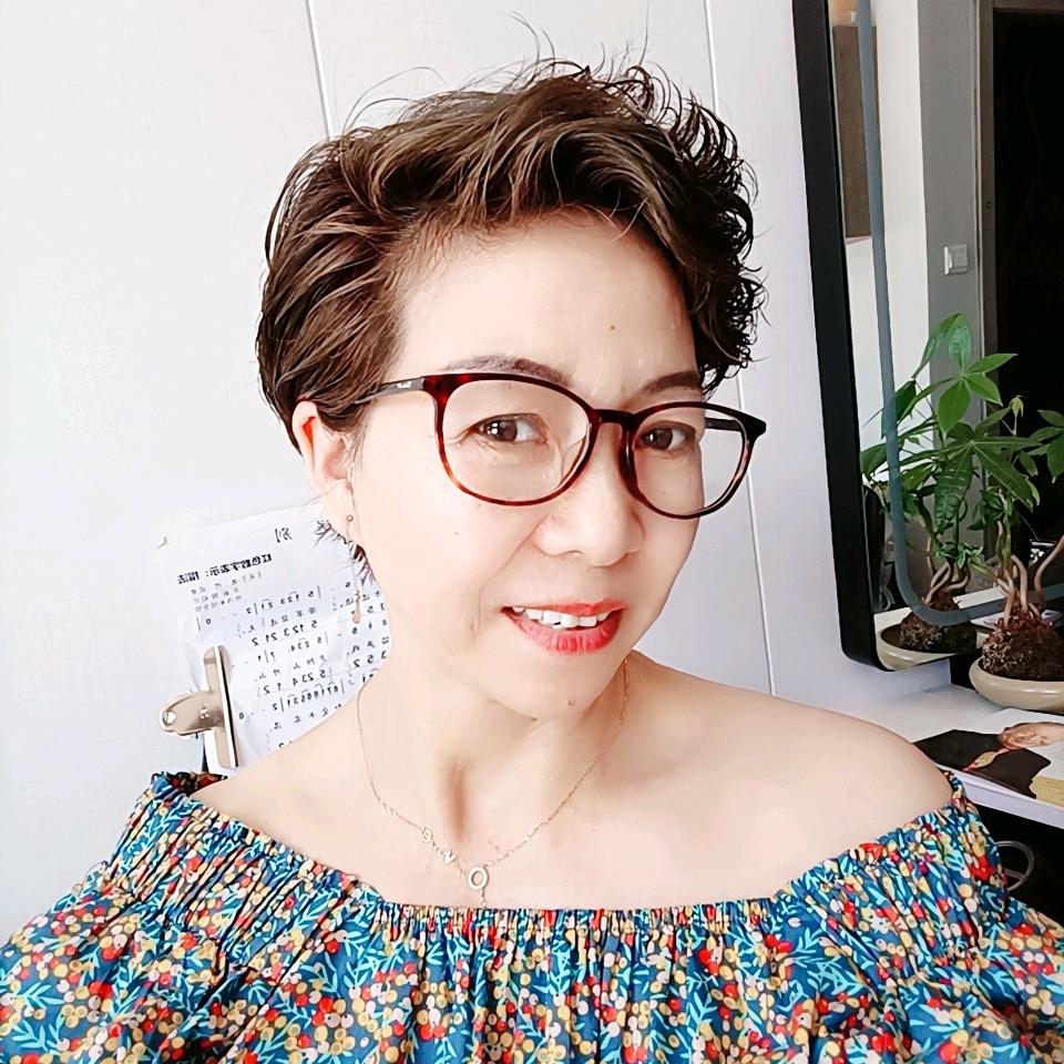 长兴首领理发店