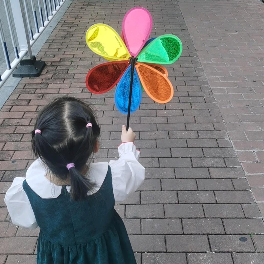 西西爱吃西瓜