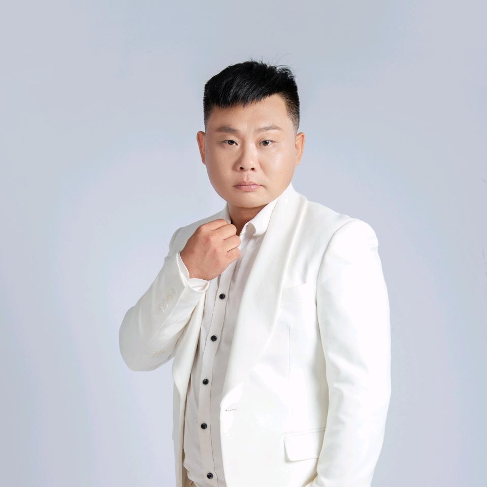 石头(鄕裹相親婚恋服务有限公司）运营总监