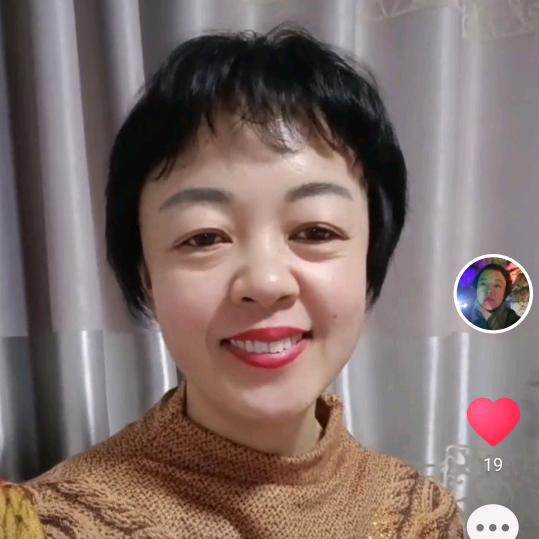 四格格 中午12点50
