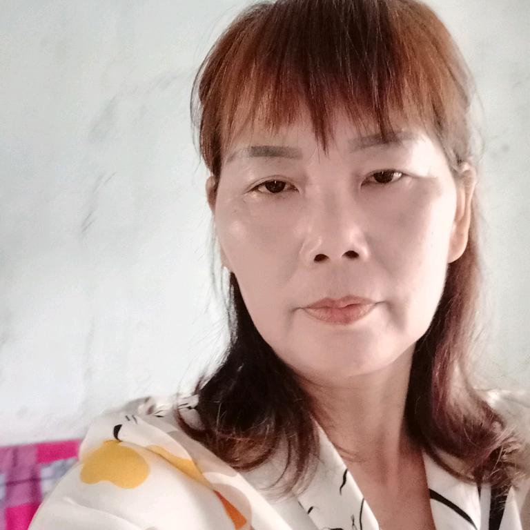 罗