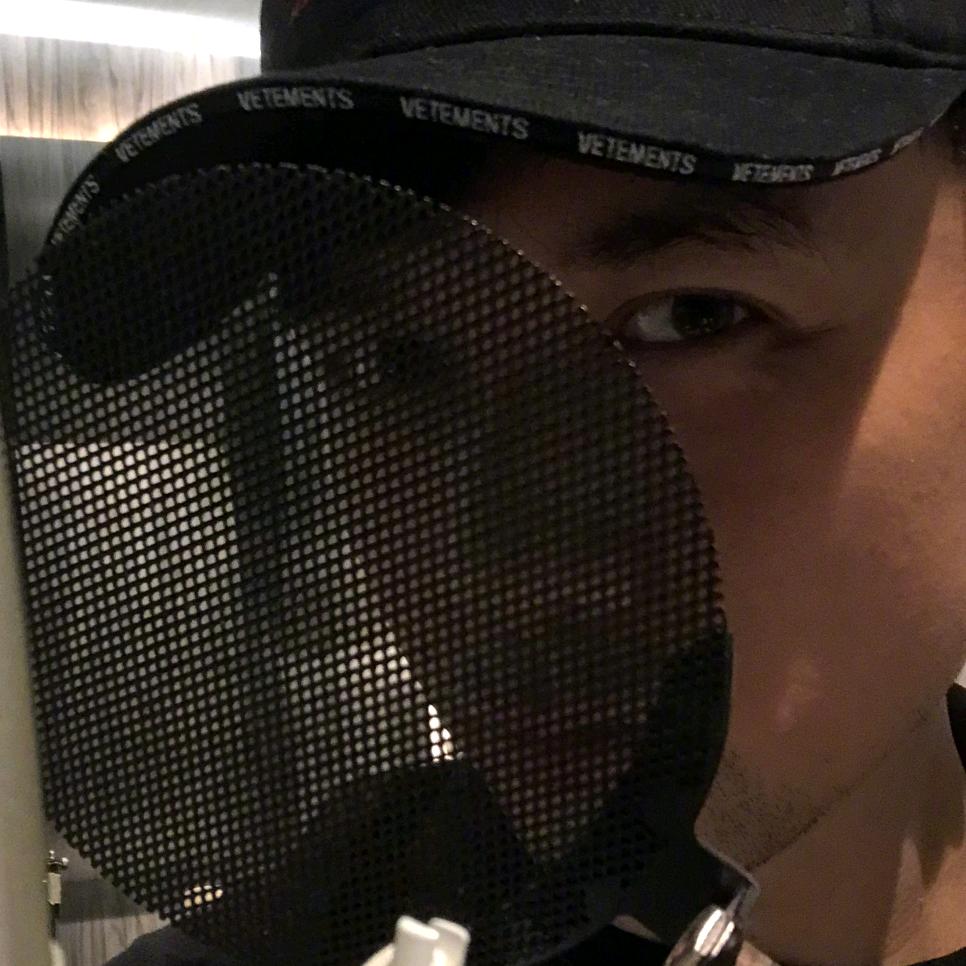 我的微笑像拥抱😘