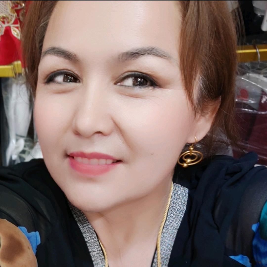 岳普湖县卡稀塔茹服装店