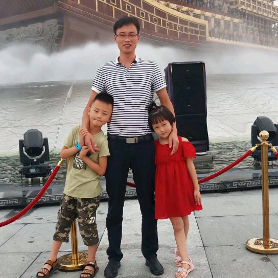 莫道桑榆晚，为霞尚满天