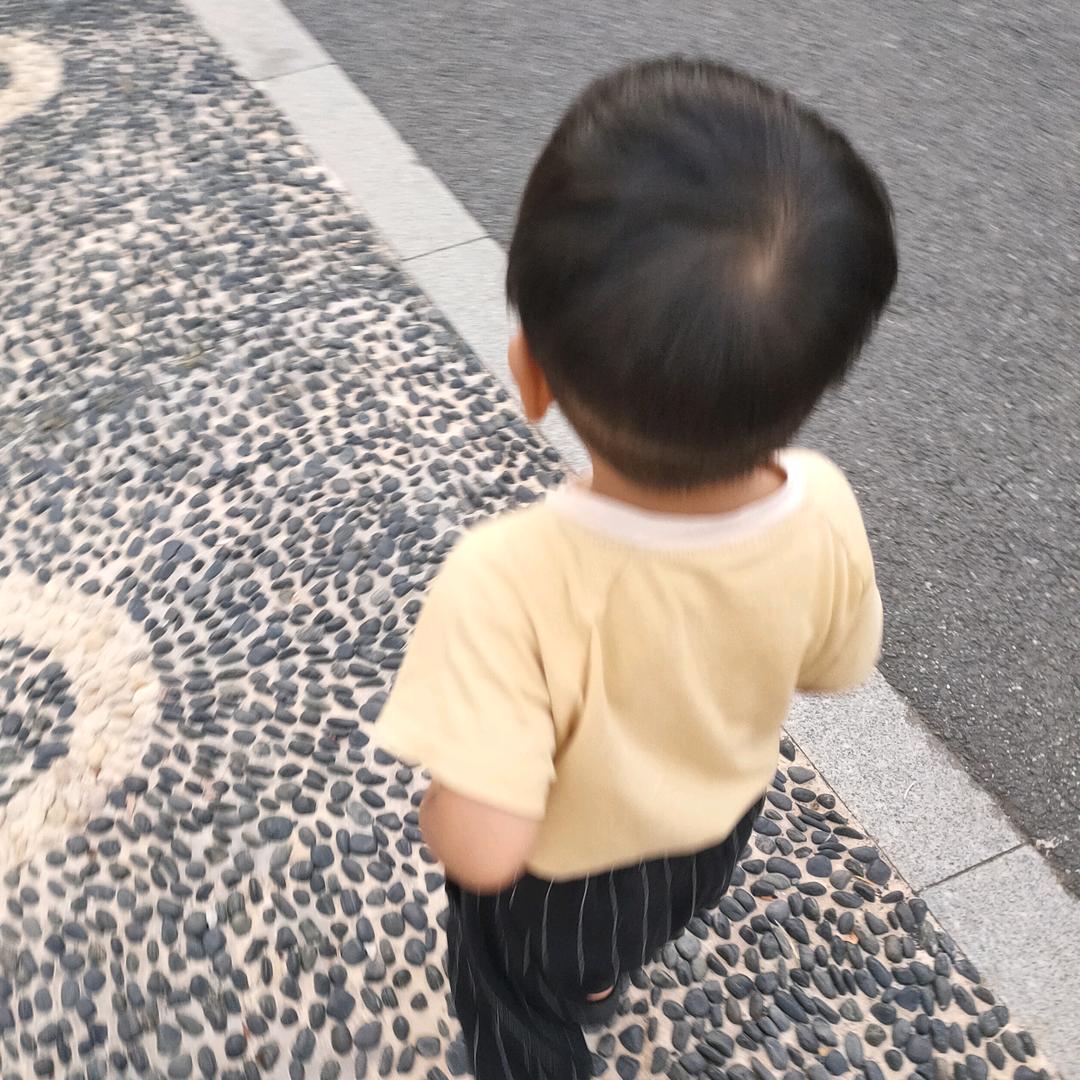 琦琦周