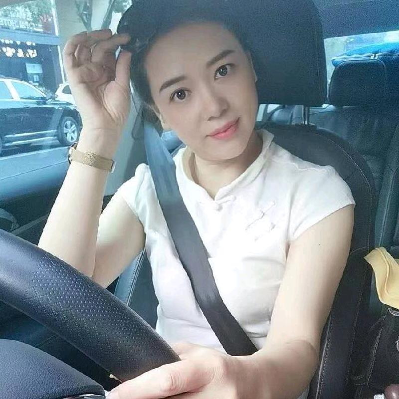 华容的何姐子探房