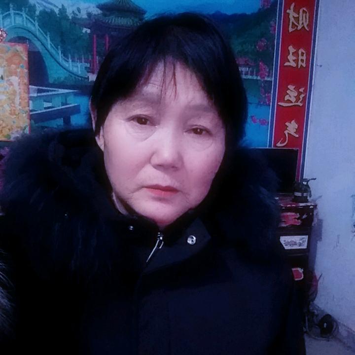 梁美英