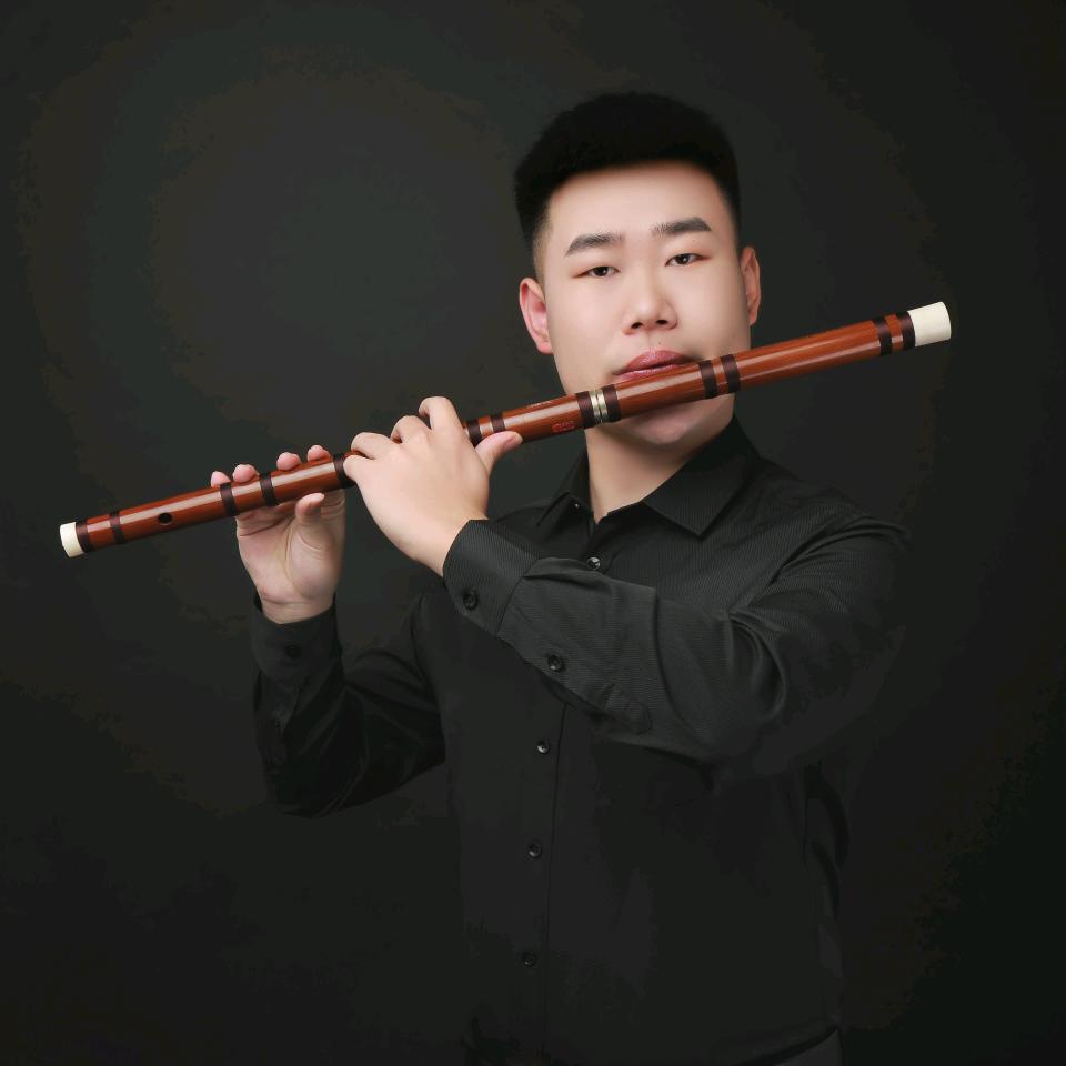 爱穿二股筋的乔治