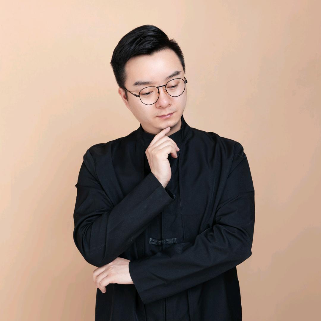 睡衣哥小李