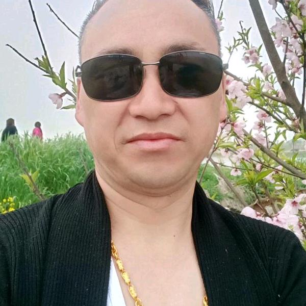 存华四哥