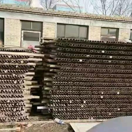 （鑫鑫商贸）收售工程旧木方，出租出售钢管