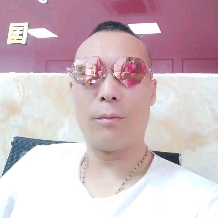 ꧁༺๑刘行哥ℒℴѵℯএ⁵²º᭄এ