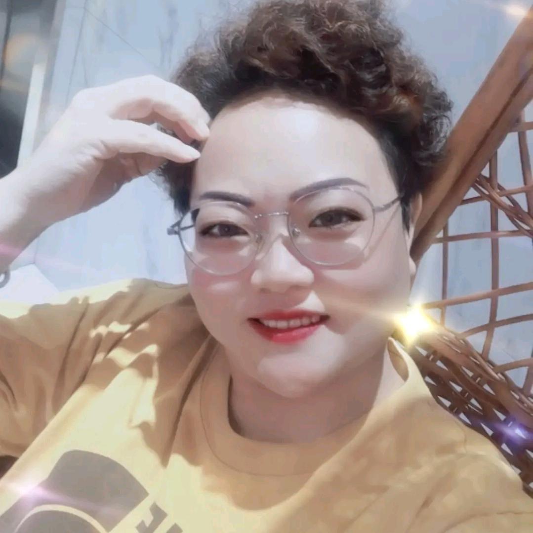 髙平顺辉瓷砖田姐