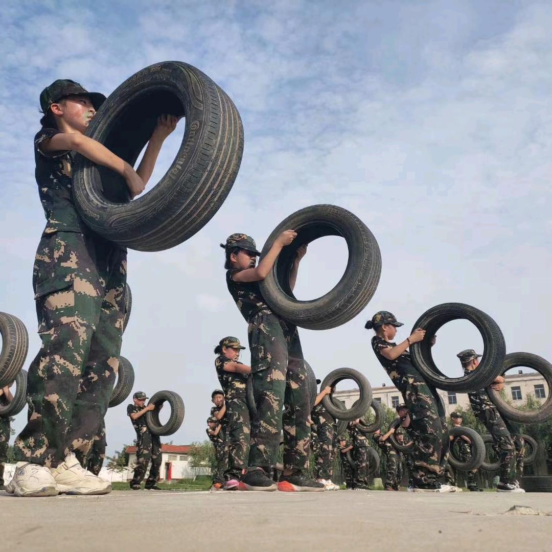 《砺剑荣耀》军事夏令营
