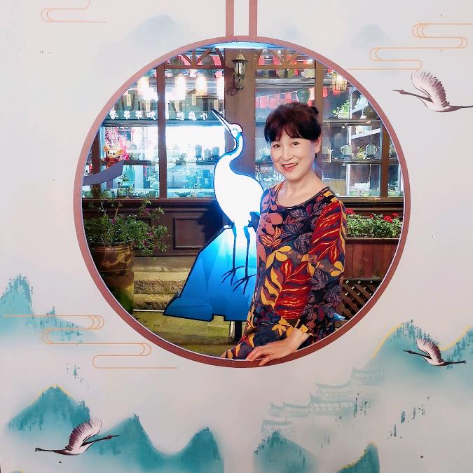 芳草月儿（拒绝私聊）