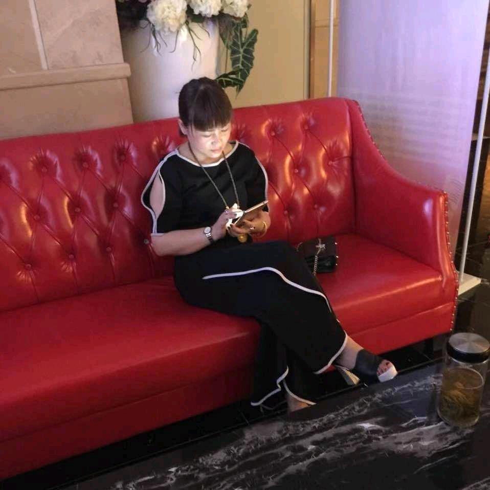 燕夫人与金毛豆豆