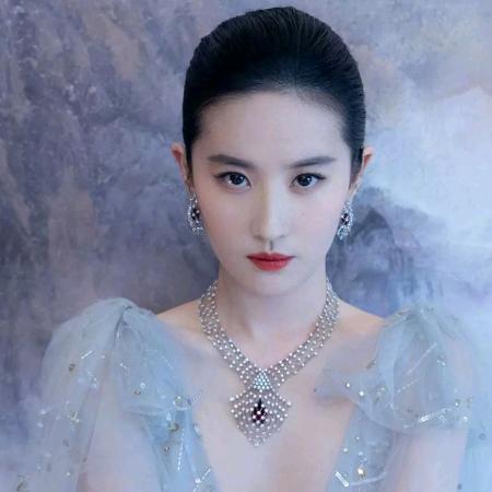 啊丽2454659347197