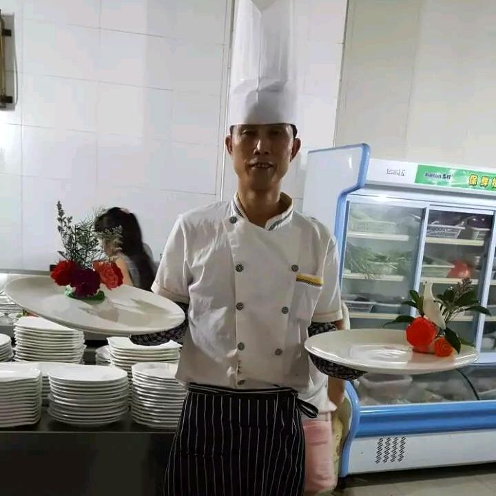 评常人家酒楼《点烟抽寂静》