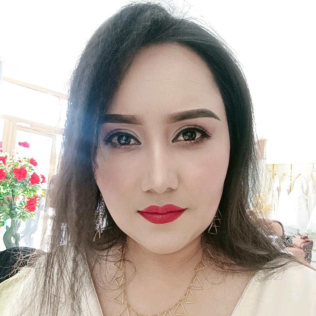 tanuz股东吐尔逊姑丽老师