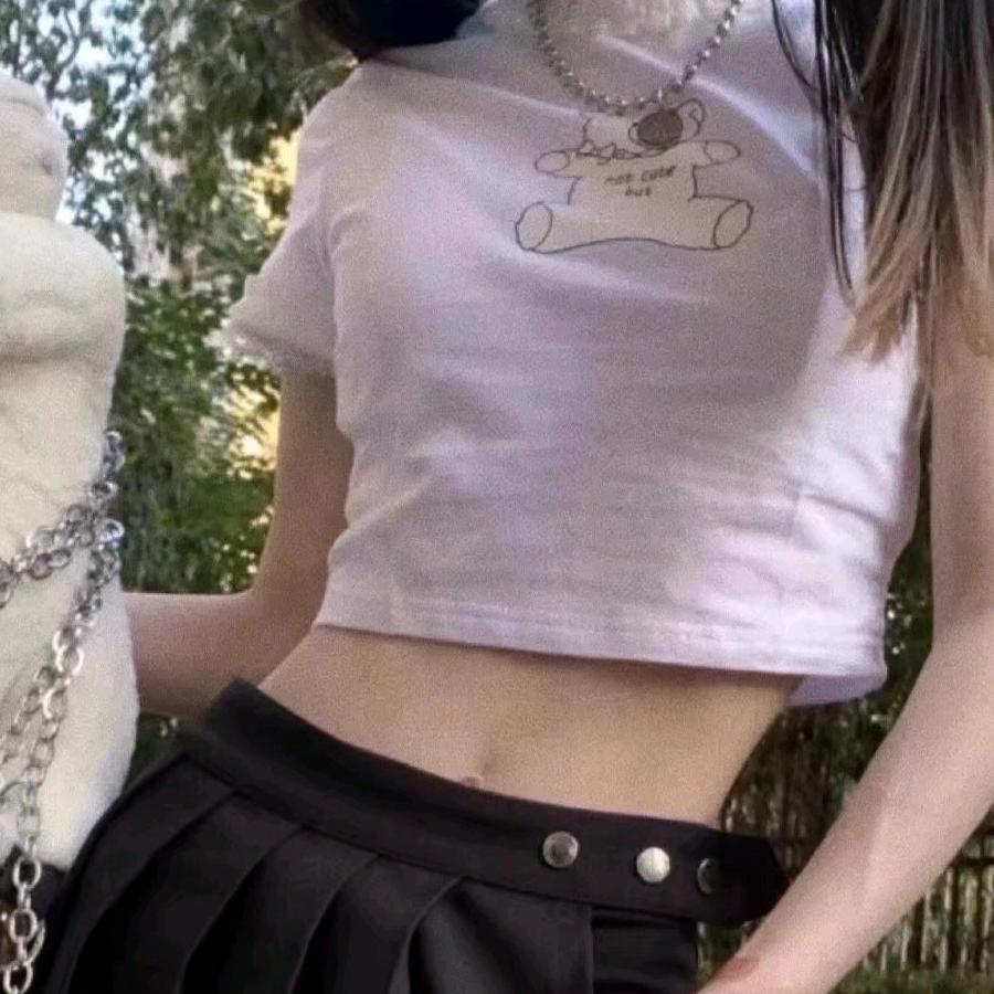 婷婷(-.-)