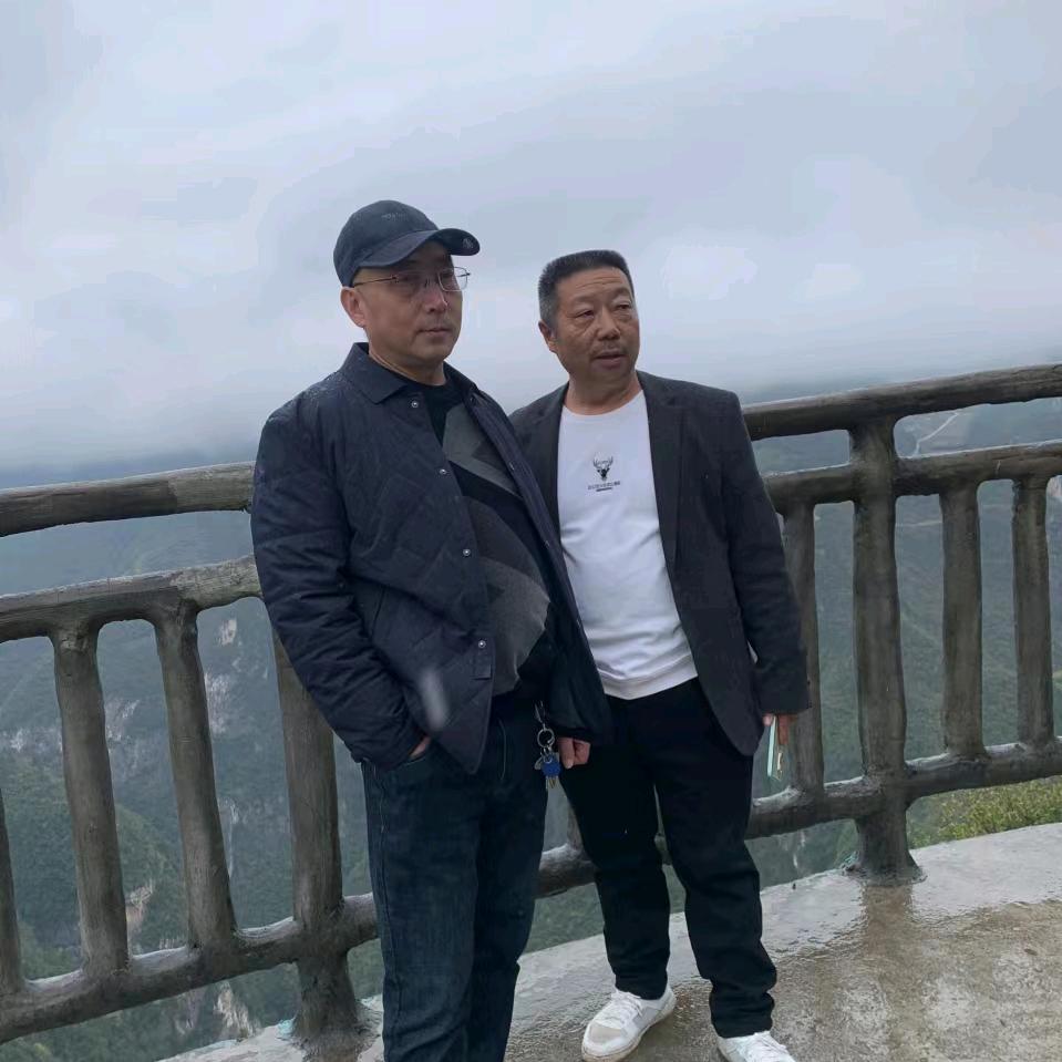 易哥，快乐人生！巜喜欢户外活动，》