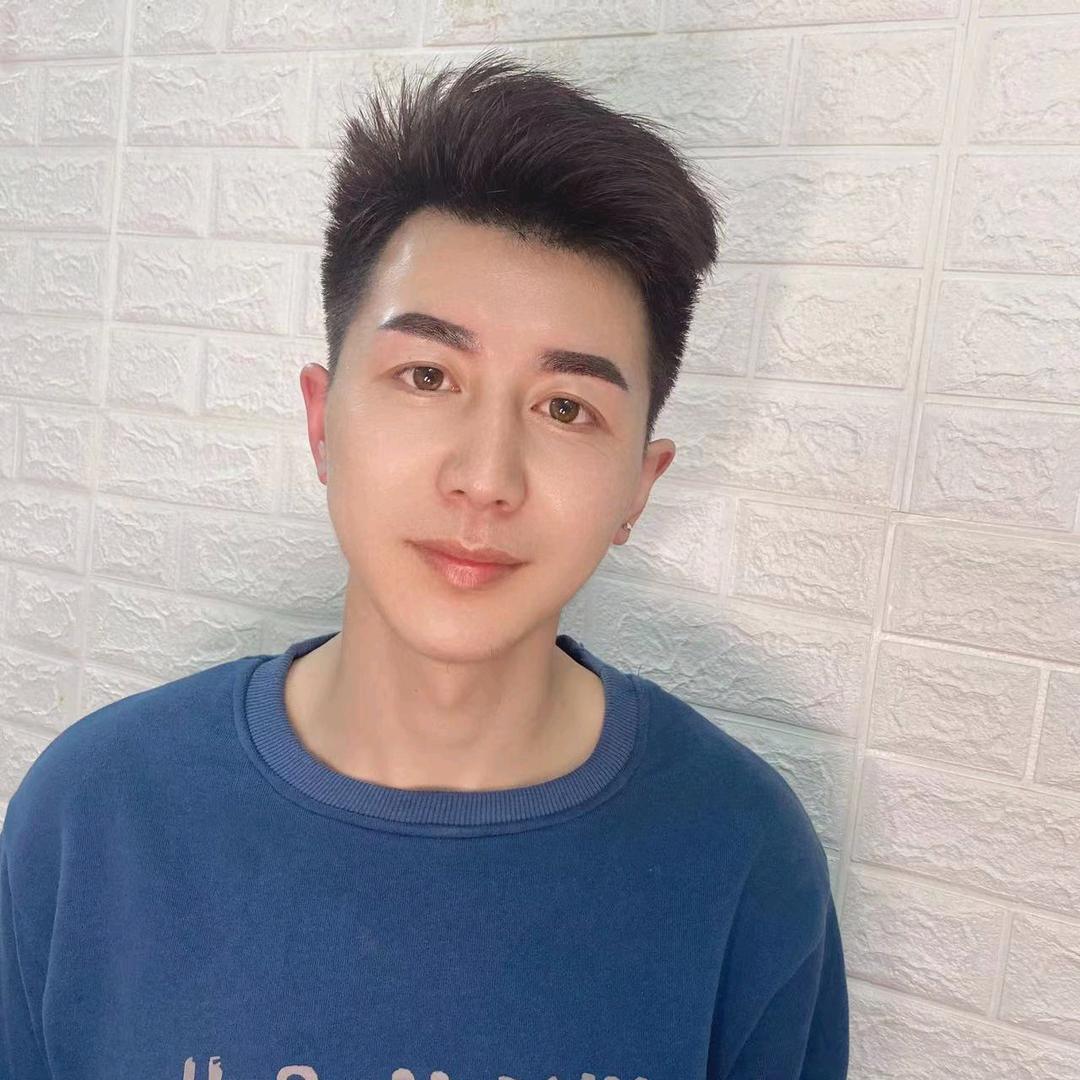 发呆的小绵羊